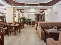 Gold Star Hotel - Завтрак