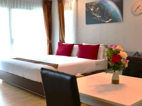 ห้องครอบครัว 4 คน พร้อมวิวสระว่ายน้ำ