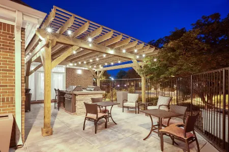 Homewood Suites by Hilton Lafayette Отели в г. Типпекано