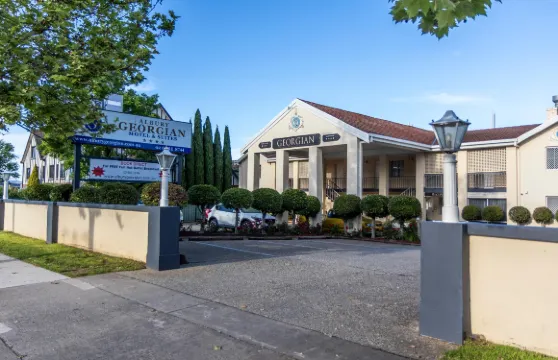 喬治亞汽車旅館及套房