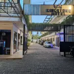 King Stone Resort Hotel Jatisampurna 호텔