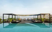 Adiwana Warnakali Resort - مسبح على السطح