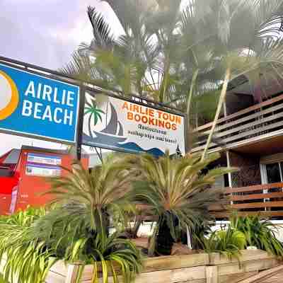 The Hostel, Airlie Beach Hotel Exterior