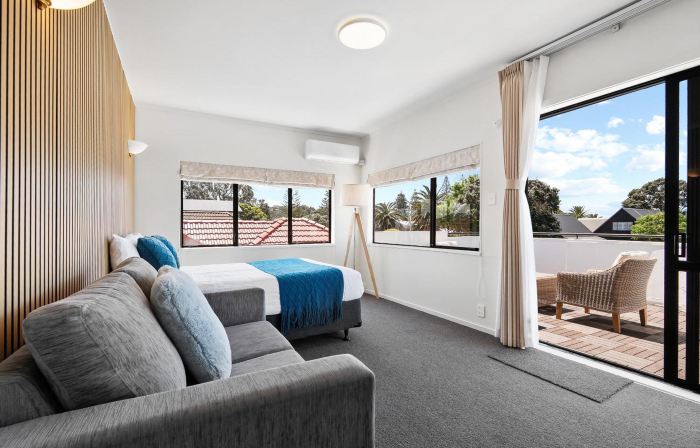Summer Inn Motel - Newly Renovated, 2 Min Walk to Orewa Beach