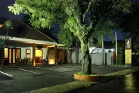 Cozy Boutique Guest House Hotel dekat Alun-Alun Kota