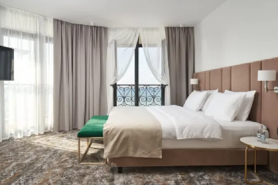 Grand Hotel Royal Lions (Гранд Хотел Роял Лионс) Отели в г. 