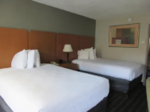 Days Inn & Conf Center by Wyndham Southern Pines Pinehurst