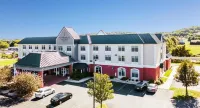 Country Inn & Suites by Radisson, Harrisburg West Mechanicsburg - Parkplatz