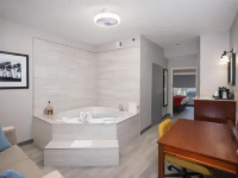 Baymont Inn & Suites by Wyndham Morrow/Atlanta I-75 South Hotels in Morrow
