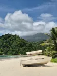 Binga Beach Resort - Beach