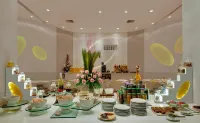 Hotel Kohinoor Elite Near BKC - breakfast