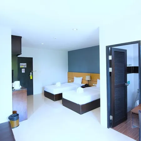Lee Hotel