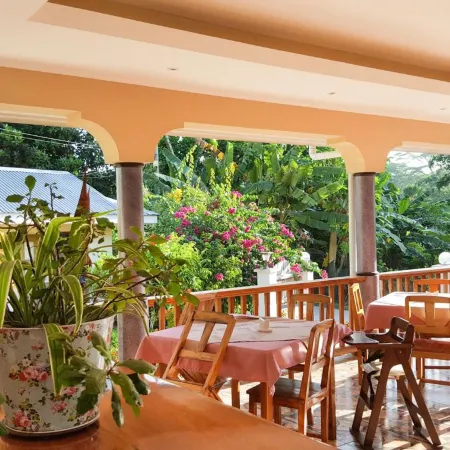 Bernique Guesthouse