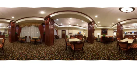 Holiday Inn Express & Suites New Boston