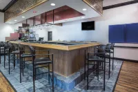 Ramada by Wyndham Wytheville - Quầy bar