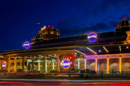 Courtyard New Orleans Covington/Mandeville Отели рядом с достопримечательностью «Парк штата Фонтейнбло»