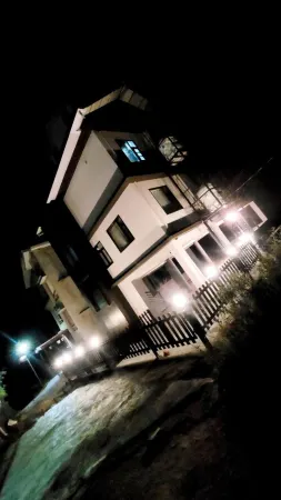 THE GETAWAY Отели рядом с достопримечательностью «Kotkhai Palace»