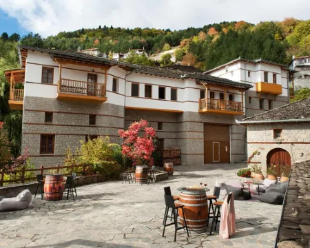 Katogi Averoff Hotel & Winery โรงแรมในMetsovo
