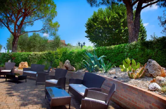 伯格特里玫瑰酒店