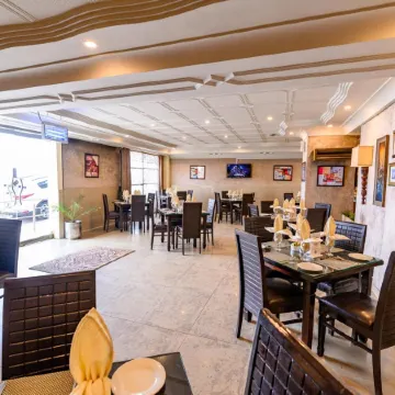 Hotel One Mall Road Murree