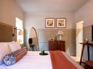 The Falcon Hotel