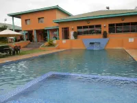Crossroads Hotel - Pool