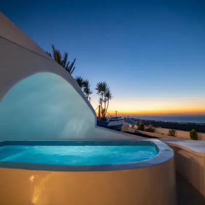 Sun Angelos Oia - Luxury Cave Suites Hôtels à proximité de : Plage du cap Columbo