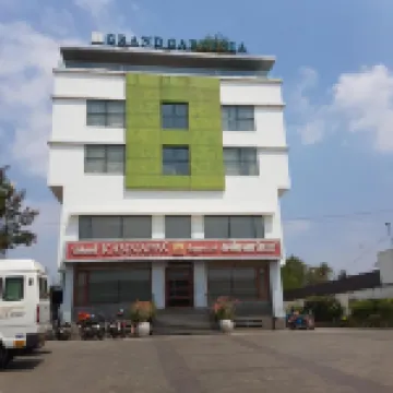 Grand Gardenia Hotel di 