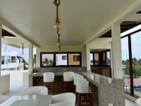 Hotel la Laguna Galapagos Hotels in Puerto Villamil