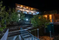 Shree Parijat Resort - Luxury Resort in Mukteshwar Hotels in Mukteshwar