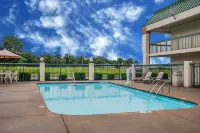 Quality Inn Hotels in Lebanon