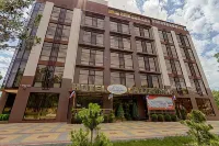 Kaliforniya Hotel Hotels near Zolotaya Bukhta