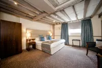 The Legacy Rose & Crown Hotel Hotels in Salisbury