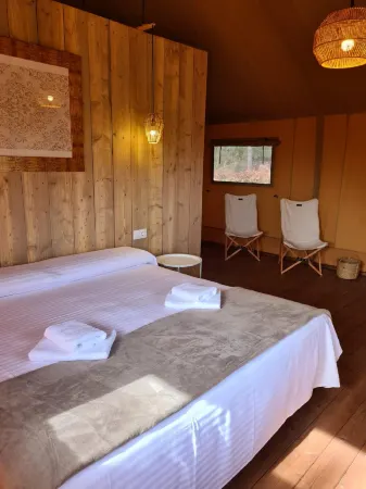 Glamping Vall de CODÓ Отели в г. Дарниус
