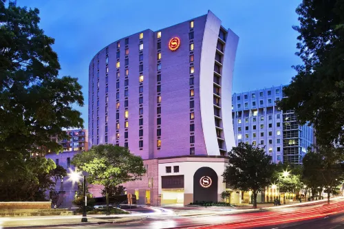 DoubleTree by Hilton Washington DC Silver Spring - Pet friendly