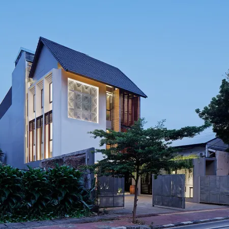 Daun Residence Menteng Отели рядом с достопримечательностью «Посольство Египта»