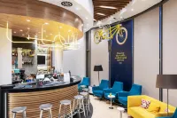 Golden Tulip Warsaw Airport - bar