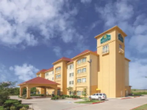 La Quinta Inn & Suites by Wyndham Gainesville Hotels in Cooke County