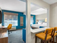 Holiday Inn Express & Suites INDIANAPOLIS - EAST by IHG Hotels near Warren Township