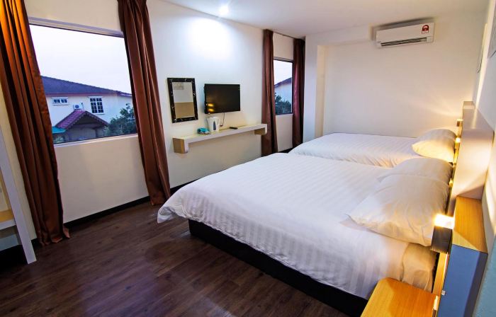 โรงแรมแท้งส์