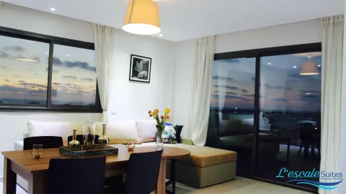 L'Escale Suites Résidence Hôtelière by 7AV Hotels - Airport Shuttle