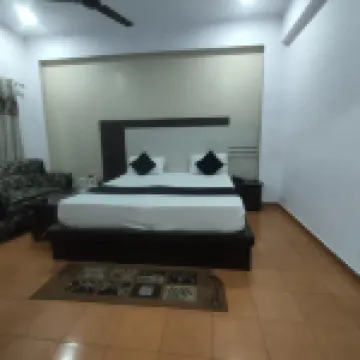 Mansarover Hotel & Banquets