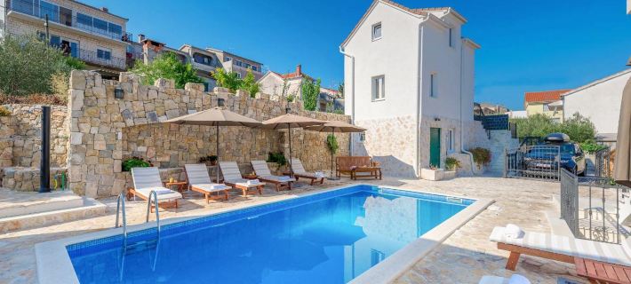 Villa Trau D`Oro Hotels in Trogir