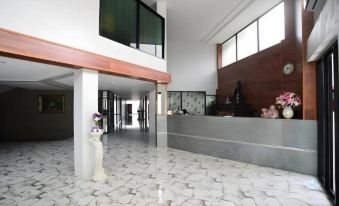 Chanthaburi Center Hotel - Housity