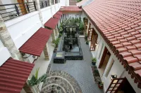 S5 Guest House Yogyakarta - Parking