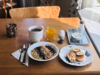 Järnvägshotellet - พร้อมอาหารเช้า