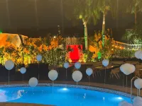 Windsor House - Pools