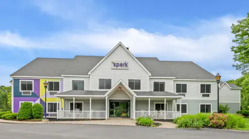Spark by Hilton Brunswick - 3-Star