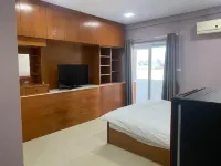 HugMe Guesthouse - Hostellit