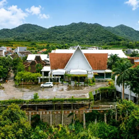 Bukit Daun Hotel and Resort